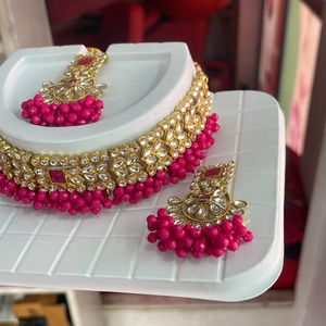 Pink Coloured Full Set With Maang Tikka And Earing