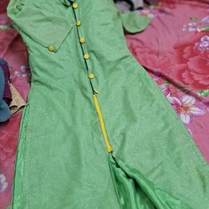 Beautiful Kurti With Buttons..