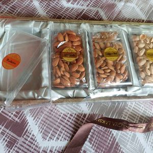 Dryfruits Gifting Tray