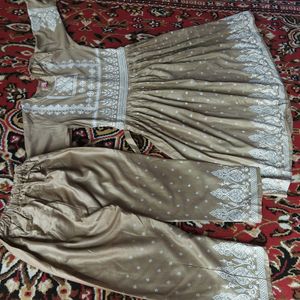 Very Beautiful Anarkali Type Kurti Only Used Once.