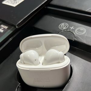 Croma IN101 Truly Wireless Earbuds..