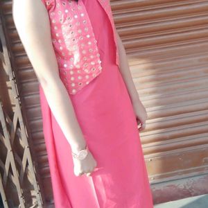 Pink Embellished Straight Kurta,Has A Mandarin Collar, Sleeveless,Side Slits, Straight Hem..