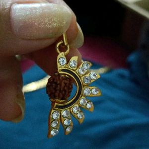 Beautiful Half Sun ☀️ Design Pendant 💛💛| Not Used