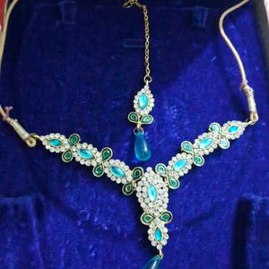 2 Beautiful Necklace Rearly Used Elegant Pieces