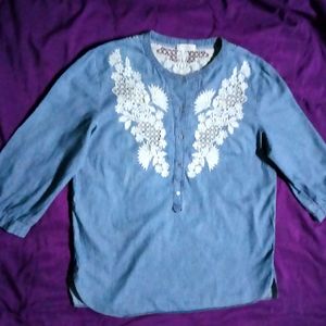 Soft Denim Embodeiry Top