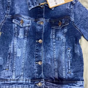 High StarWashed Button-Front Denim Jacket with Sli