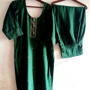 Beautiful Wedding Kurta set Size issue So I Sell