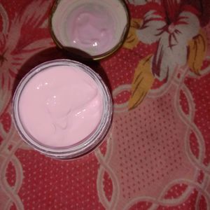 AMR EXTRA WHITENING CREAM FOR SKIN LIGHTENING