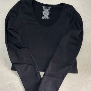 Black crop top with full Sleeves