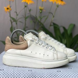 ALEXANDER MCQUEENWHITE LEATHER SNEAKERS WITH LOGO