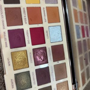 Makeup Revolution Sophx Eyeshadow Palette