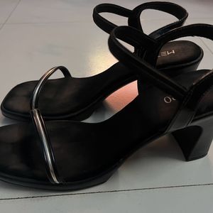 Metro Black Heels