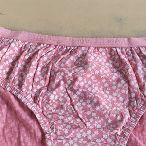 Original Van Heusen Panties Size Medium