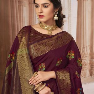 Sri Lakshmi Soft Cotton Saree with Zari Weaving Wo