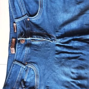 Ankle Length Strachable Jeans