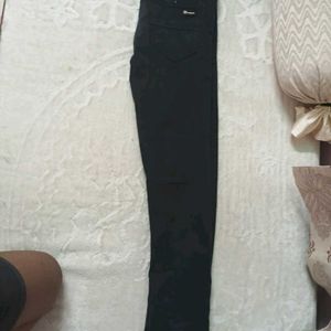 Best women pant of black colour good quality witho