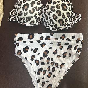 Printed Pushup Bra Set