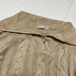 Beige Ziper Sweater