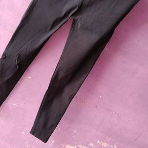 Skinny Fit Trouser In Black