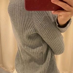 Uniqlo Sweater