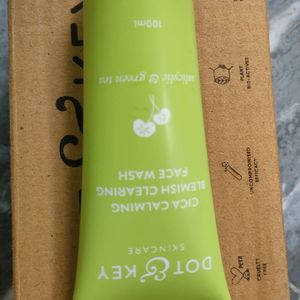 Dot And Key Face Wash