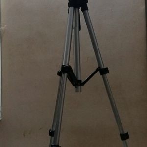 TRIPOD 4 FEET