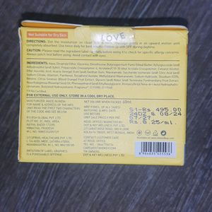 Dot & Key Vitamin C Mosturiser