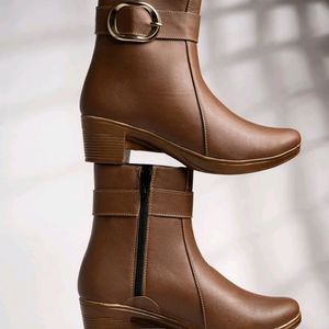 Women Mid Top Block Heel Boots with Zip