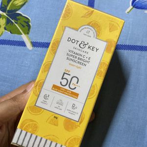 Dot & Key Vitamin C + E Sunscreen