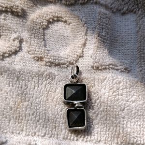 MAGNETIC GEMSTONE PENDANT