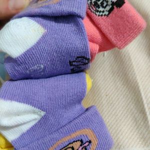 New Pair Of 5 Baby Socks