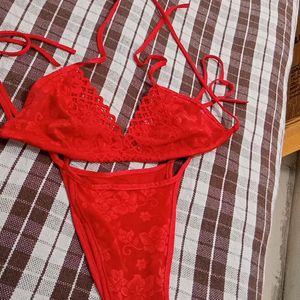 Red Bikni