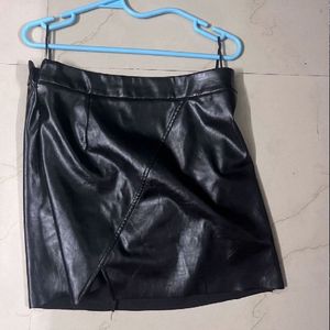 New Urbanic A-line Slit Leather Skirt