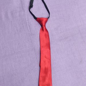 H&M  Pre-tied tie