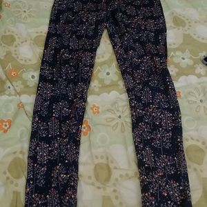 New Not Used Max Leggings. 30 Rs Off