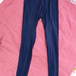 Navy blue leggings