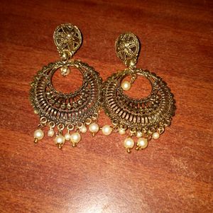 GOLDEN EARRINGS