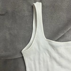 STRECHY WHITE TANK TOP