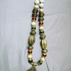 Beaded Necklace With Earrings