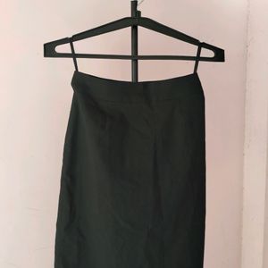 UNIQLO fitted Skirt