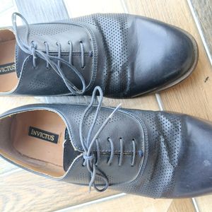 Men Textured Dark Navy Blue Formal Shoes