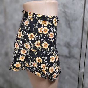 Black Floral Printed Shorts