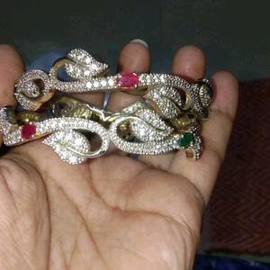 AD Kundan Pair Of Bangles