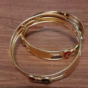 Premium quality Metal Bangles With Bow Design