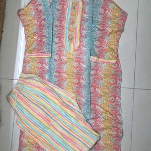 Kurta Set With Pyjama