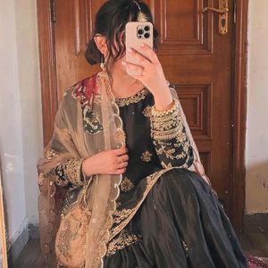 Black Sharara Outfit For This Festive Season