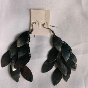 Black Metallic Leaf Shaped Earings For Girls,Women