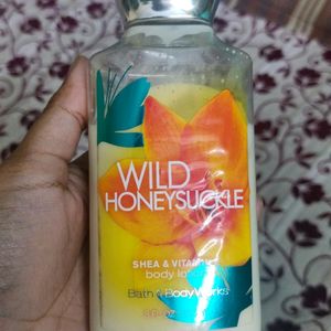 Wild honeysuckle Bath & Body works Lotion