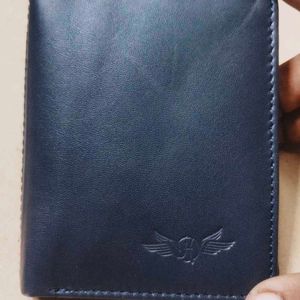 Very Smoothy Gwnuine Leather Wallet For Men