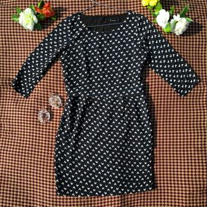 Van Heusen Black Dress At An Affordable Price